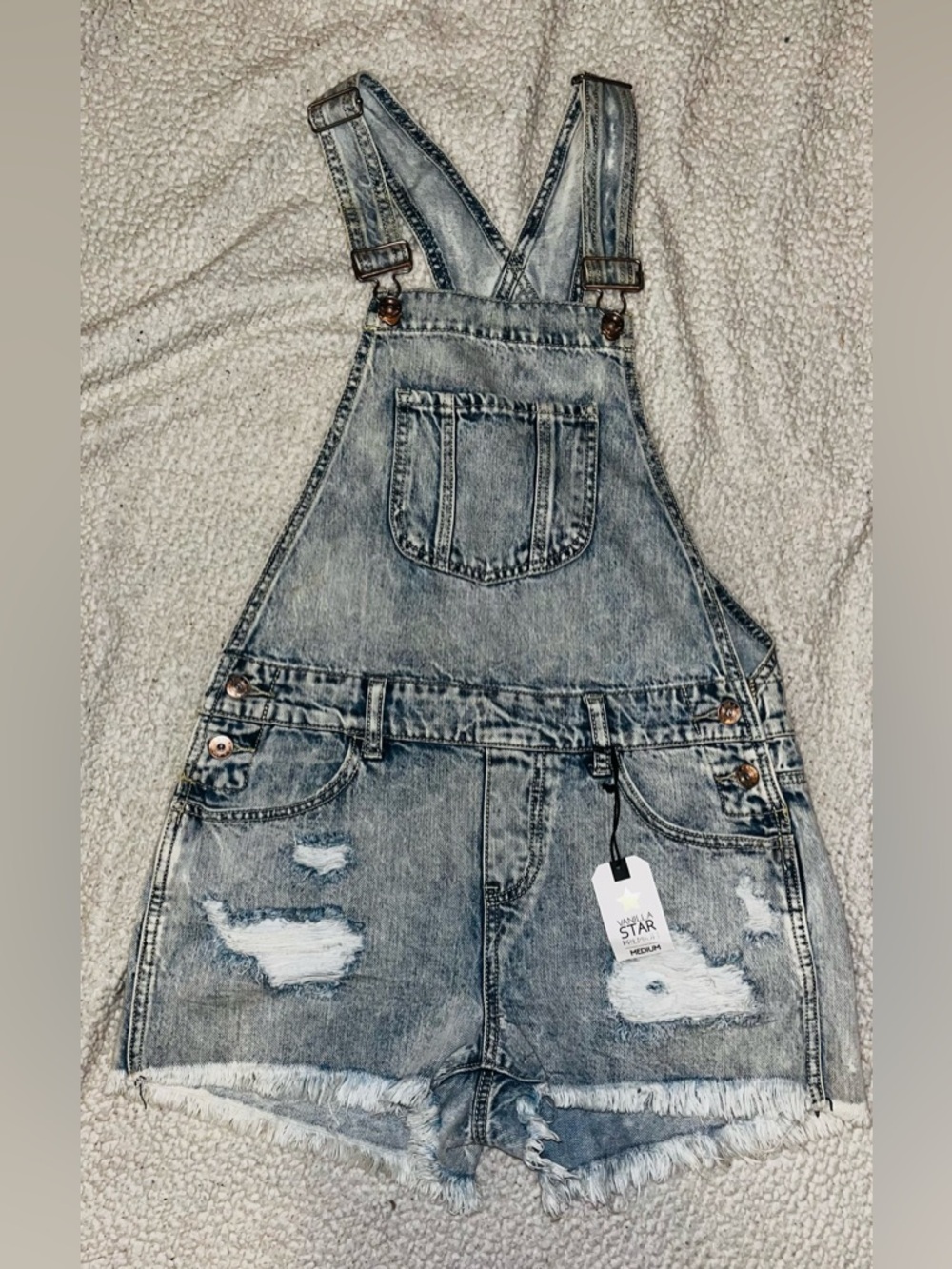 Super cute and stylish jean shorts overalls NWT
